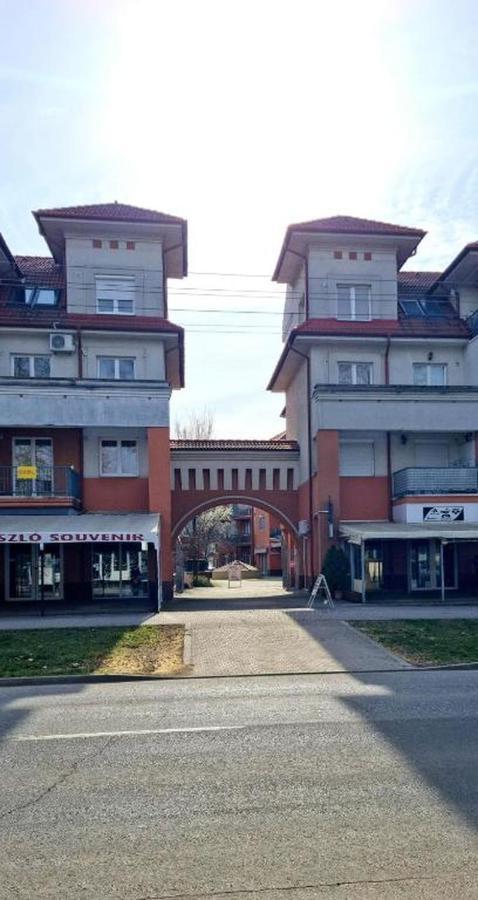 TILLA Stúdió Apartman Hajdúszoboszló Exterior foto
